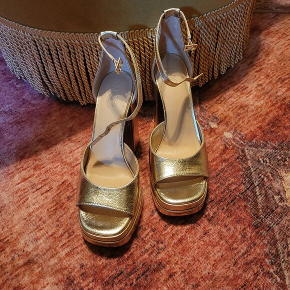 New INC Gold Platform Heels Size 8 - Picture 1 of 4